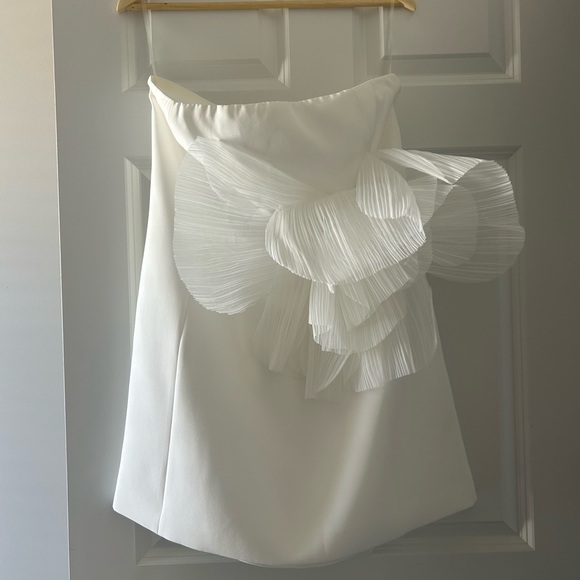 Meshki Dresses & Skirts - Meshki White Asymmetrical Pleated Skirt